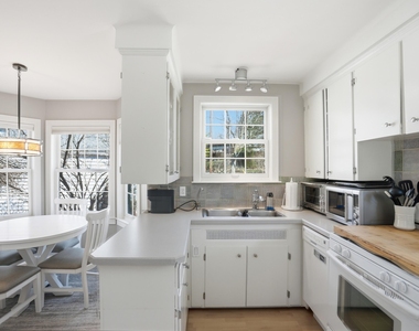 1102 Arborview Boulevard - Photo Thumbnail 26