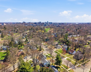 1102 Arborview Boulevard - Photo Thumbnail 17