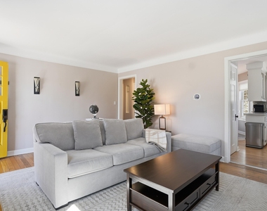 1102 Arborview Boulevard - Photo Thumbnail 21