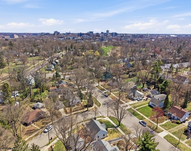 1102 Arborview Boulevard - Photo Thumbnail 16