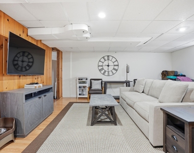 1102 Arborview Boulevard - Photo Thumbnail 36