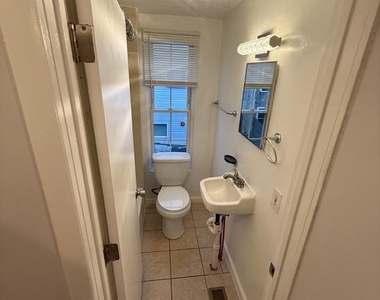 2040 N Darien Street - Photo Thumbnail 22