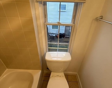 2040 N Darien Street - Photo Thumbnail 23