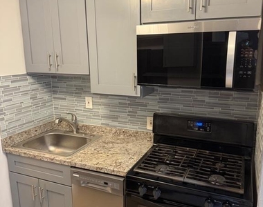 2040 N Darien Street - Photo Thumbnail 16