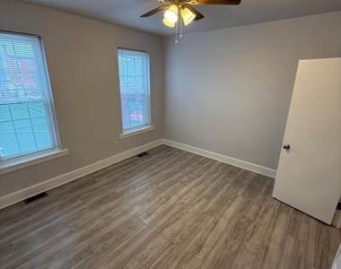 2040 N Darien Street - Photo Thumbnail 40
