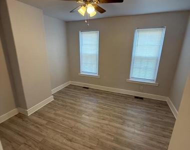 2040 N Darien Street - Photo Thumbnail 37