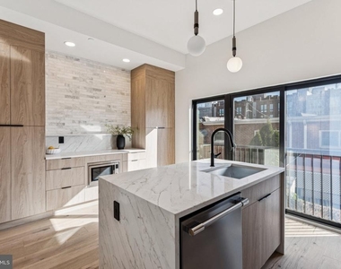 739 N Capitol Street - Photo Thumbnail 13