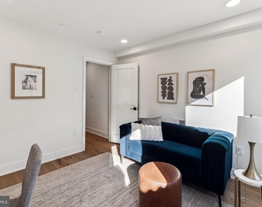 739 N Capitol Street - Photo Thumbnail 30