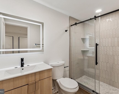 739 N Capitol Street - Photo Thumbnail 26