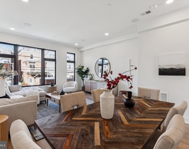 739 N Capitol Street - Photo Thumbnail 22