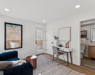 739 N Capitol Street - Photo Thumbnail 32
