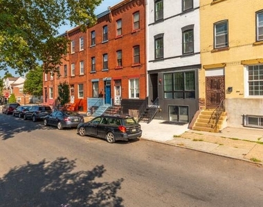 2339 N College Avenue - Photo Thumbnail 1