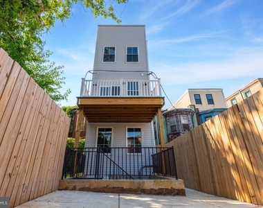 2339 N College Avenue - Photo Thumbnail 9