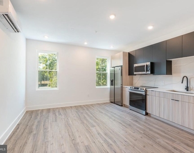 2339 N College Avenue - Photo Thumbnail 2