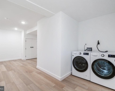 5758 Spruce Street - Photo Thumbnail 18