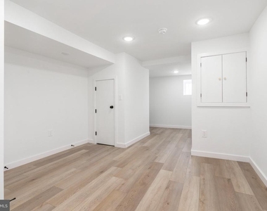 5758 Spruce Street - Photo Thumbnail 17