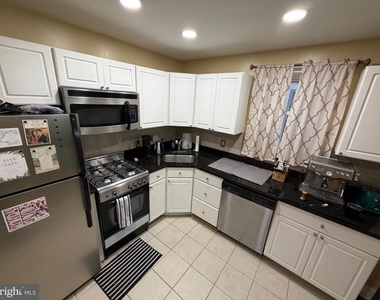 1504 Mount Vernon Street - Photo Thumbnail 5