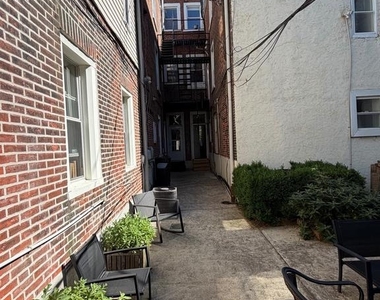 1504 Mount Vernon Street - Photo Thumbnail 12