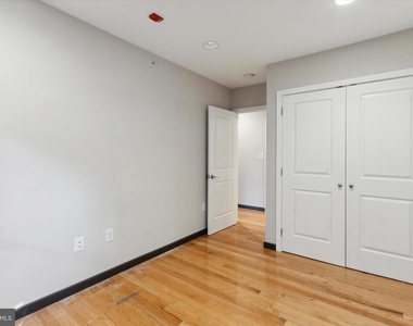 1819-21 Ginnodo Street - Photo Thumbnail 4