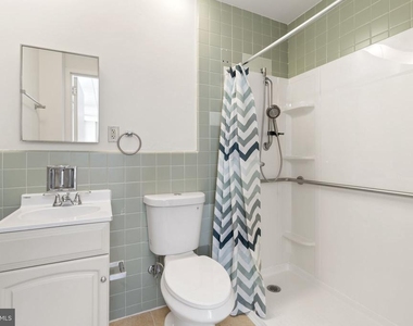 7040 Oxford Avenue - Photo Thumbnail 22