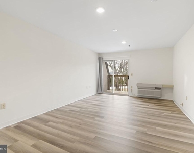 7040 Oxford Avenue - Photo Thumbnail 30