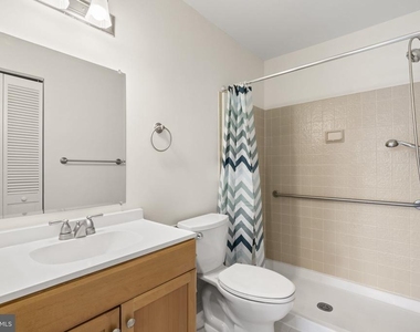 7040 Oxford Avenue - Photo Thumbnail 38