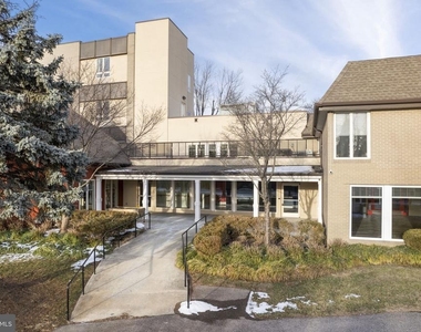7040 Oxford Avenue - Photo Thumbnail 15