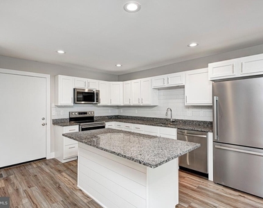 7040 Oxford Avenue - Photo Thumbnail 44