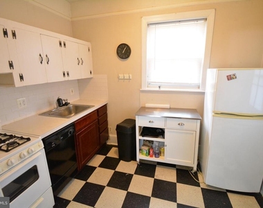 235 W Rittenhouse Street - Photo Thumbnail 4