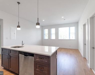 507 S 8th Street - Photo Thumbnail 4