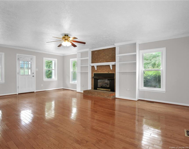 853 Foxcroft Drive - Photo Thumbnail 6