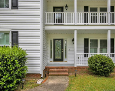 853 Foxcroft Drive - Photo Thumbnail 3
