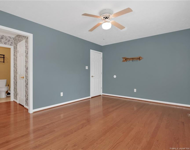853 Foxcroft Drive - Photo Thumbnail 17