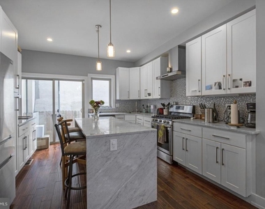 1259 S 19th Street - Photo Thumbnail 5