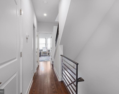 1259 S 19th Street - Photo Thumbnail 10