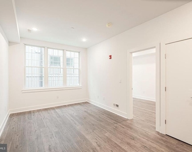 2623 Christian Street - Photo Thumbnail 3