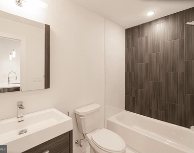 2623 Christian Street - Photo Thumbnail 4