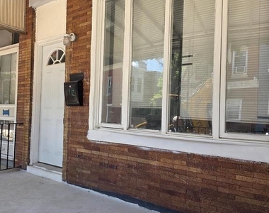 1712 N Lindenwood Street - Photo Thumbnail 14