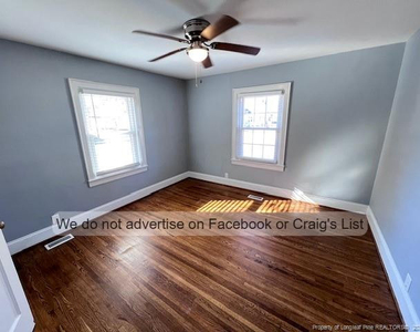 600 Glenville Avenue - Photo Thumbnail 10