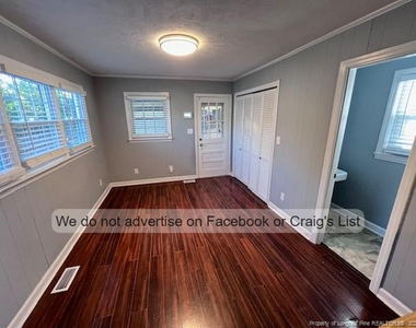 600 Glenville Avenue - Photo Thumbnail 6