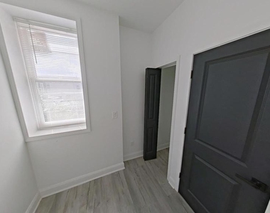 3510 N Mascher Street - Photo Thumbnail 7