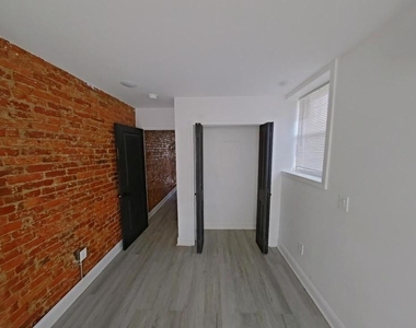 3510 N Mascher Street - Photo Thumbnail 6