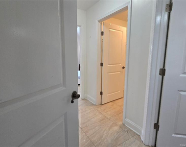 127 Nandina Court - Photo Thumbnail 20