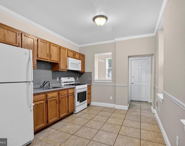 1953 E Stella Street - Photo Thumbnail 7