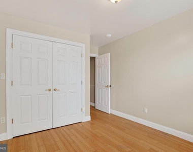 1953 E Stella Street - Photo Thumbnail 10