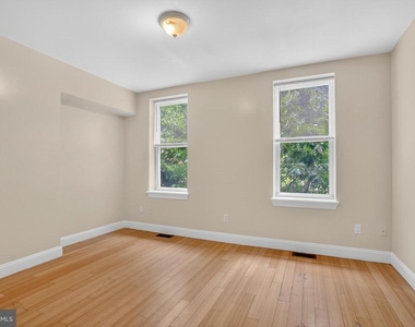 1953 E Stella Street - Photo Thumbnail 11