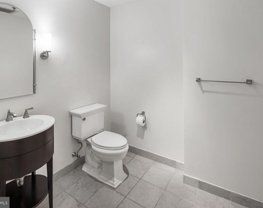 1500 Chestnut Street - Photo Thumbnail 9