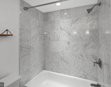 1500 Chestnut Street - Photo Thumbnail 19