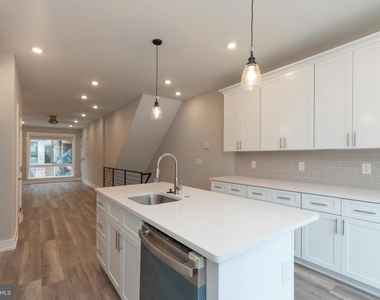 138 W Huntingdon Street - Photo Thumbnail 2