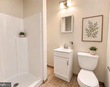 1804 N 16th Street - Photo Thumbnail 9